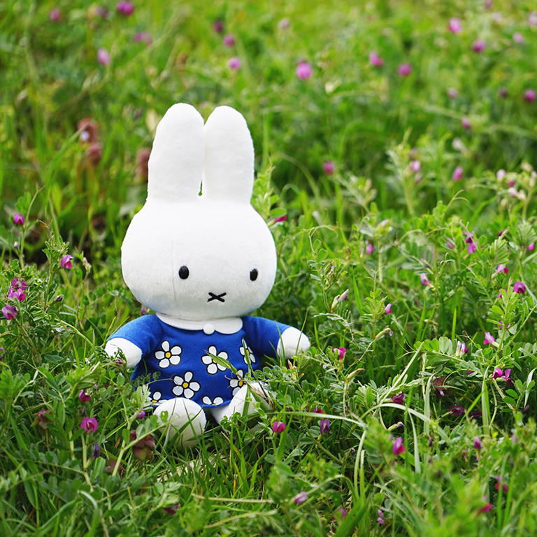 ミッフィー miffy ぬいぐるみ 花柄ワンピース Sekiguchi